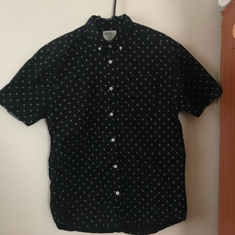 Black Button Down Shirt with White Arrow Pattern, Medium